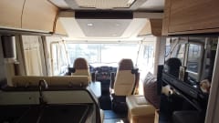Aki – 4p Adria Mobil integrated uit 2017
