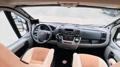 Huur deze mooie compacte camper inclusief gehele inboedel! – Fiat Ducato Bürstner Nexxo semi-integrated from 2010