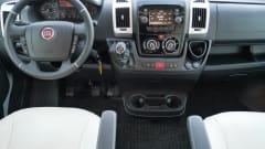 McLouis Menfys 640 , 2 slaap- 4 zitplaatsen, lengtebedden, Busbiker!!