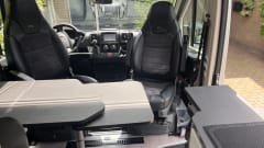 2p Adria Mobil bus uit 2020