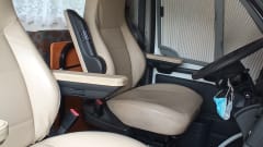 283 – SEA OR MOUNTAIN..LAKE OR CITY OF ART?