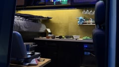 Off-grid VW Crafter: Starlink, XL Bed & Moto-optie