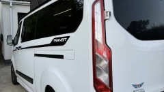 Val’s Northern Voyager – Camping-car Ford 4 places à partir de 2019