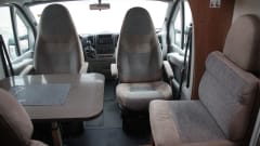 Spacious Luxury Family camper 5 people