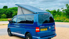 VW T5 Pop-Top met 4 slaapplaatsen | Ontdek Glasgow