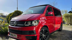 Cherry – Automatic VW T6 4 Berth Campervan with Poptop & Heater