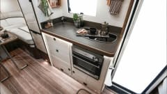 Horizon – 4 berth Roller Team semi-integrated from 2025