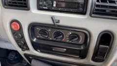 Betsie – 2p Renault campervan uit 2002