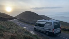 Luigi – La Strada Avanti EB: compact motorhome with twin bed and all the comforts