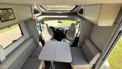 Joep – Fijne Adria camper voor 4 personen