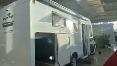 Feel Home on wheels – New and spacious Roller Team 2023 with central bed