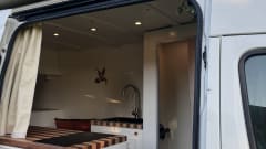 Albatros – The ultimate off-grid camper van: indoor shower, electric cooking and more