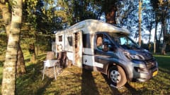Luxury 4-person Adria Automatic