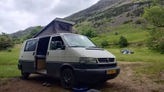 Misty Miles – 2p Volkswagen campervan from 2001