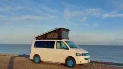 Dora – 2 berth Volkswagen bus from 2014