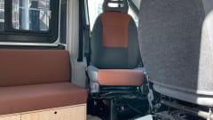 Lucky – Fiat Ducato Campervan – Klaar voor jouw avontuur!