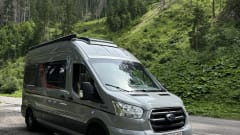 "Big" Nuggy – Very comfortable camper with 4 seats / 4 sleeping places