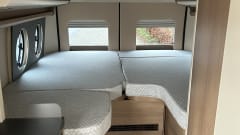 2p Malibu bus uit 2026