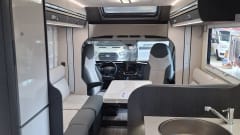 Wolf & Co – 6p Roller Team semi-integrated uit 2025