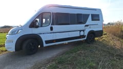 2p Adria Mobil bus uit 2018