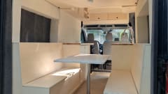 BigBlueBeast – 2-person very spacious off-grid Ford bus
