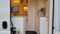 Erwin – Voll ausgestatteter Camper für 3 Leute 