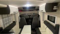 Leie Mobilhome – 4p Roller Team semi-integrated uit 2020