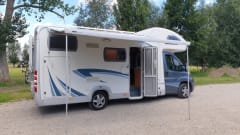 Homecar2 – Complete HomeCar2 gezinscamper met motorairco en zonnepaneel