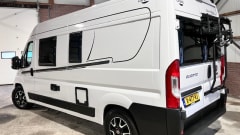 Libertad – For rent fully equipped 4-person bus camper from 2022 automatic