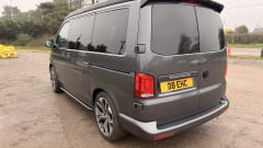 Derek – 4 berth Volkswagen campervan from 2022