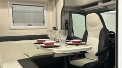 5p Roller Team semi-integrated uit 2021