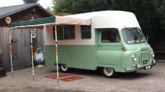 Moggie – 1963 Morris J2 Vintage 4 berth Campervan