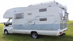 Super Brig 678 (2) – Nice Super Brig 678 (2) camper for 7 people