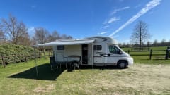 Spacious 4-5 person camper, Fiat Ducato- Adria Matrix 