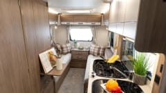 Daizy – Daizy 2022 luxury motorhome perfect for 2