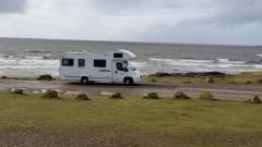 Nicky – Adventure and comfort in 'Nicky' the 6 berth luxury motorhome!