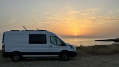 Big Penny – Cosy 2 berth Ford Camper