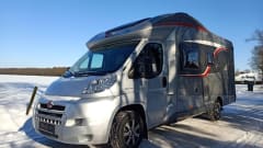 zwerver – Complete luxe 2-persoons camper te huur