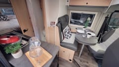 CLIFF640 AUTOMAAT – Buscamper CLIFF640 AUTOMATIC