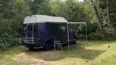 2p Ford bus from 1993