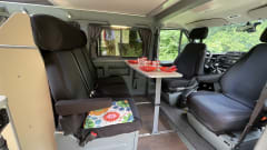 Ford Nugget pop-up roof camper