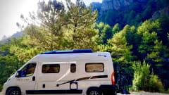 Willy – Cozy camper van to go on an adventure with!