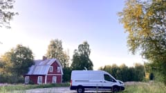 Blackie – 2p Ford bus from 2017