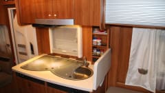 With a good feeling on holiday with this complete Dethleff Camper