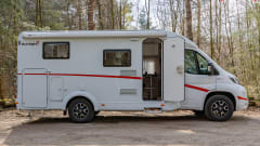 Almost new compact Sunlight (Hymer) type V66 with complete inventory
