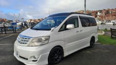 Austin – Toyota Alphard campervan met 2/3/4 slaapplaatsen, vanaf bouwjaar 2017.
