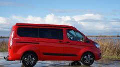 Ford Nugget uit 2021 – Travel in Red