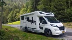 MOOIE CAMPER – > Almost new, Luxury, Complete, Camper for 2-4p