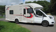 Challenger premium with central and bunk bed