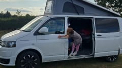 Violet – Camper Volkswagen a 4 posti letto del 2011